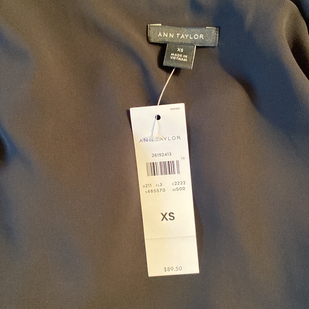 Ann Taylor - Picture 5 of 6